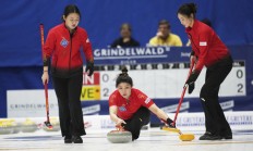 爱游戏体育下载:中国女子冰壶队世锦赛夺铜直通冬奥会